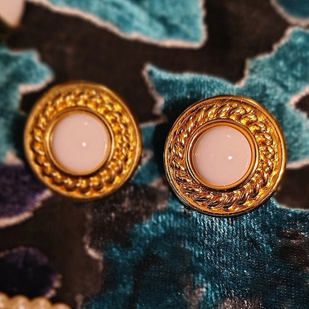 Monet Milk Gold Tone Earrings With Unsigned Sphere Snake Chain Necklace 4 Piece - Picture 7 of 12